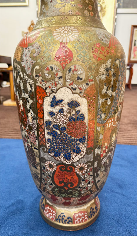 薩摩焼 金彩色絵 人物図飾り壺 【商品番号m-st006】