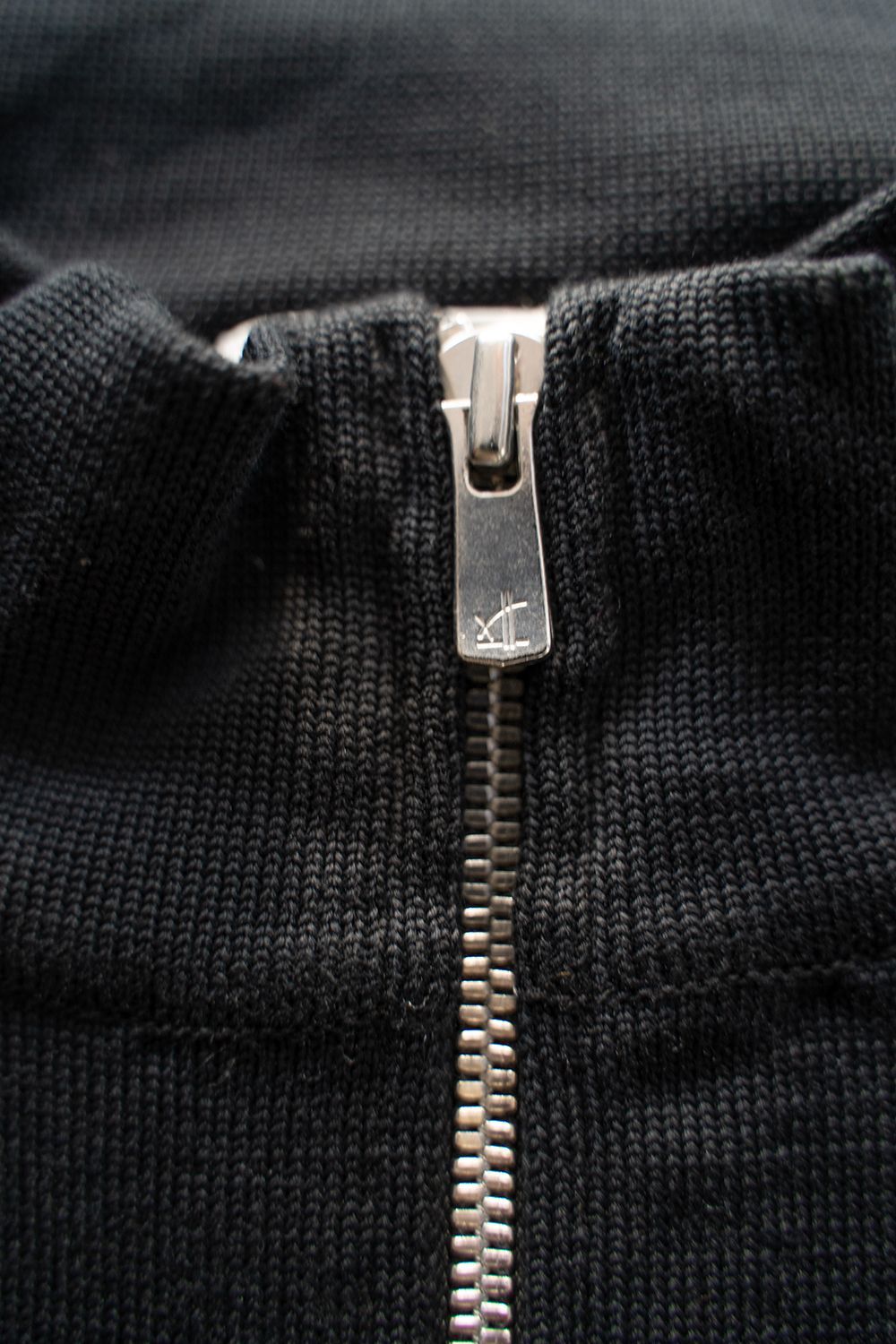 YASHIKI - 【ラスト1点】【24SS】Harukaze Half Zip Knit(BLACK) | Salty