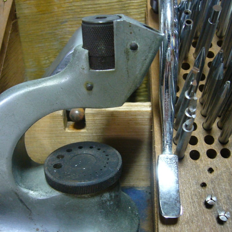 GEM ポンス台 たがねセット 時計工具 時計修理 木箱付き 時計 Amazon