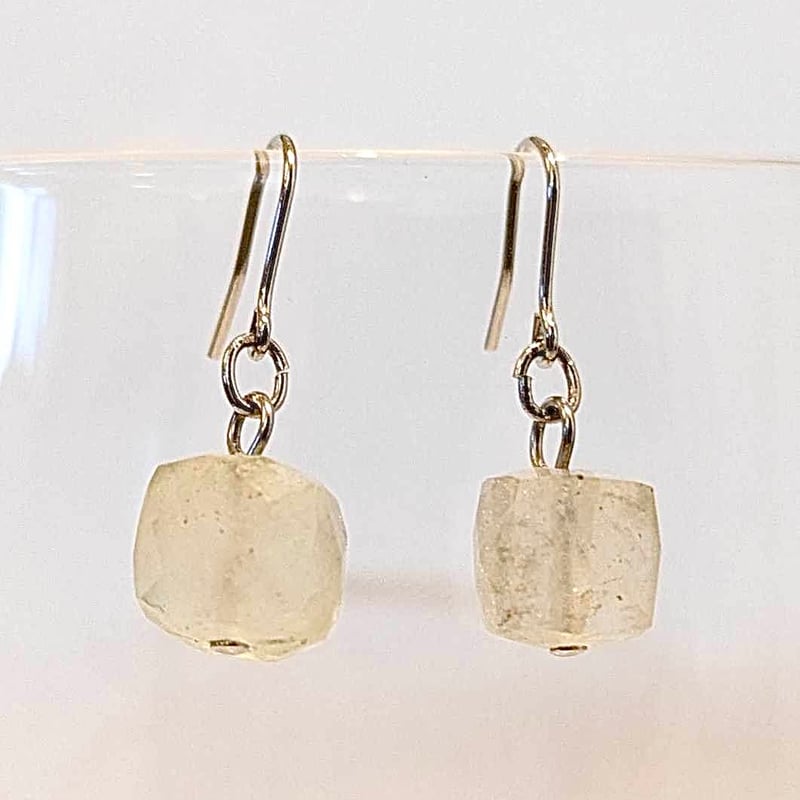 リビアングラスピアス | WISTERIA-KYOKO