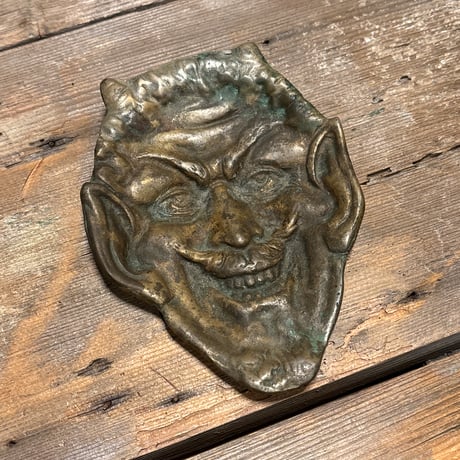 アシュトレイ | STORES