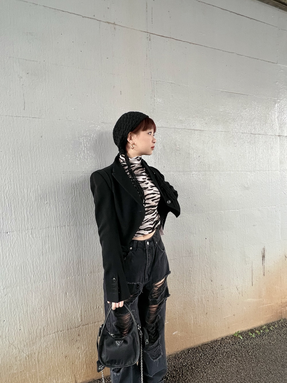 Ann DEMEULEMEESTERのテーラードジャケットを使った人気ファッション