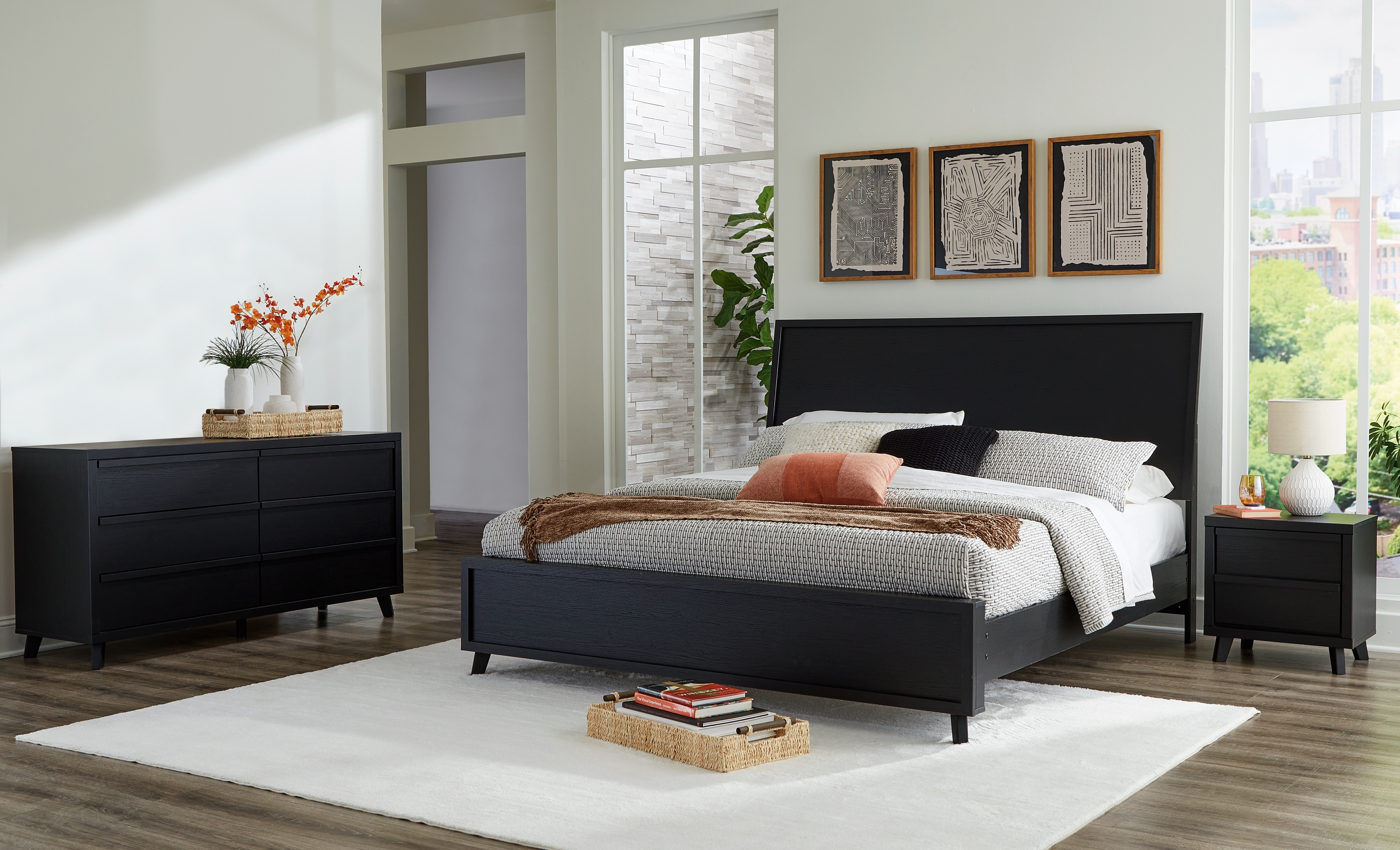 Signature Design by Ashley Bedroom Danziar Queen Panel Bed