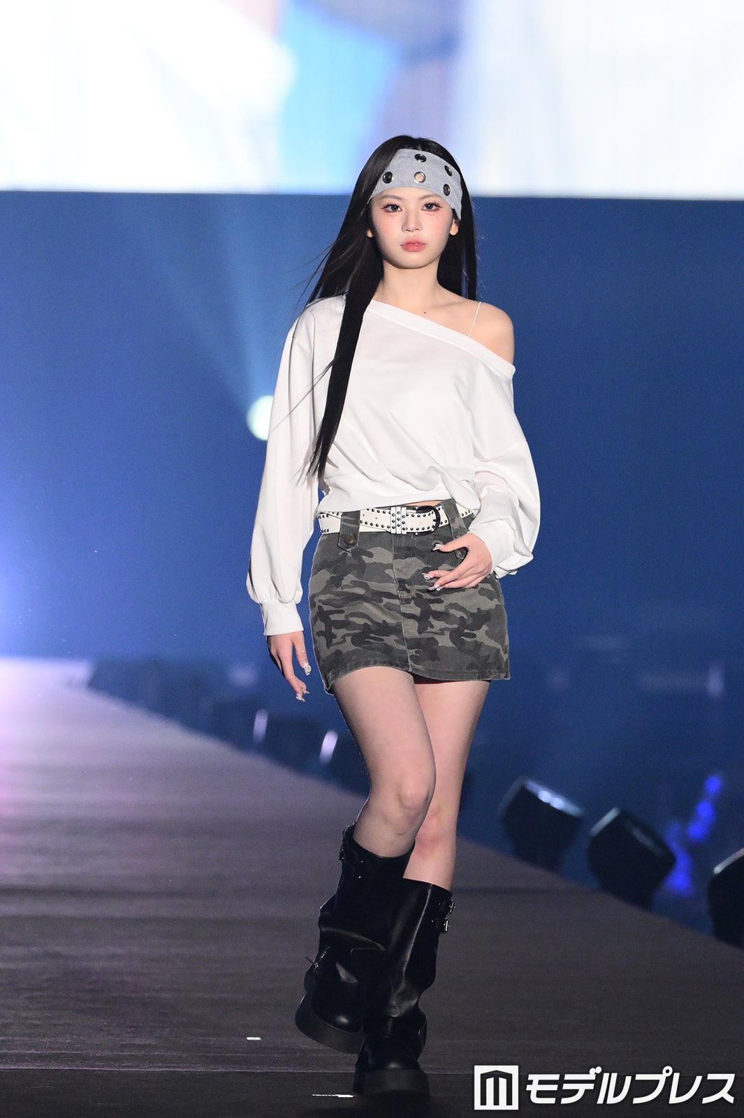 ME:I・RINON（村上璃杏）、ストレートヘアなびかせサプライズ登場 ワン