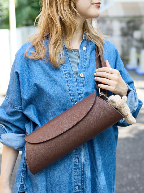 AULENTTI/オウレンティ】ワイドフラップ ボディバッグ / ショルダー