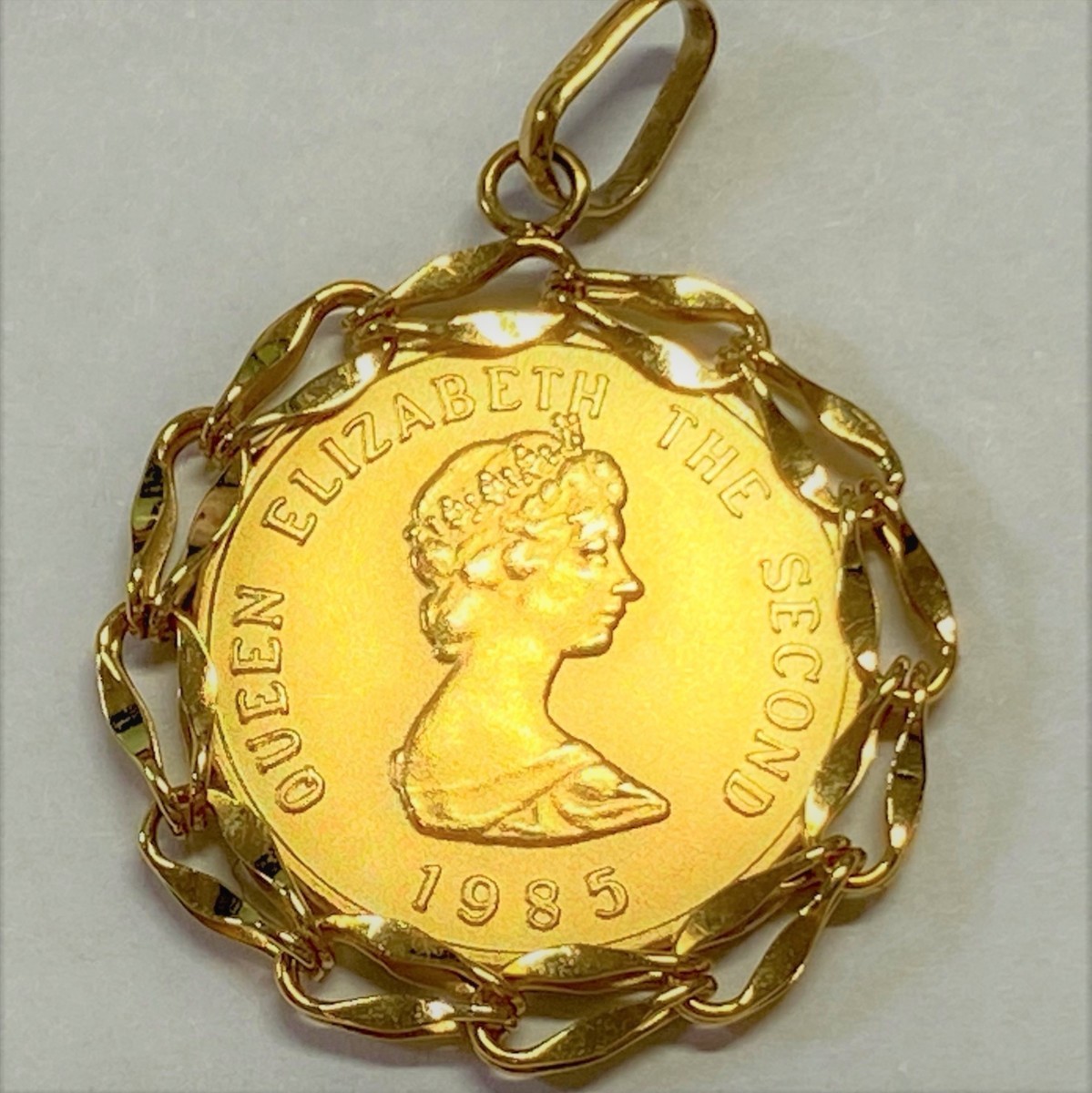 ケネディ金貨】IN GOD エリザベス&ケネディ金貨ペンダントトップ 1985