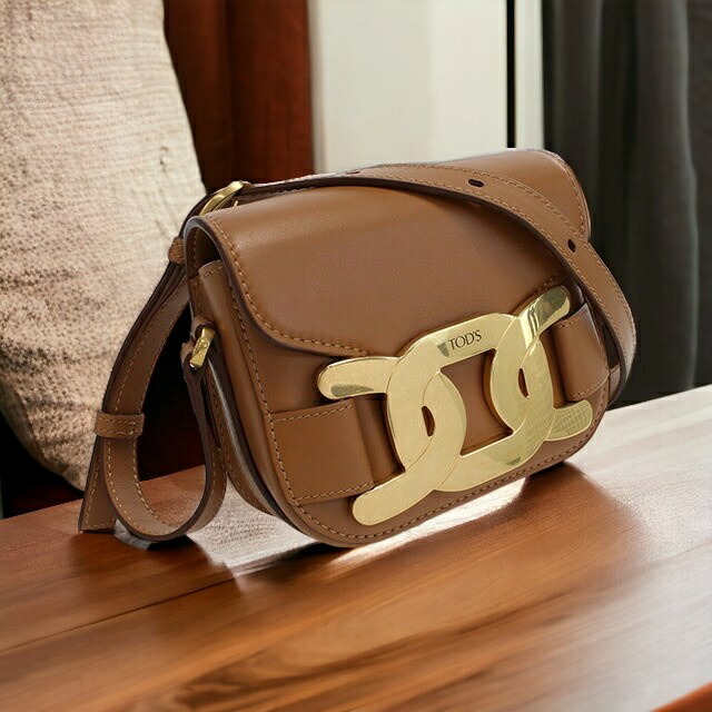 トッズ 斜め掛けショルダーバッグ レディース レザー イタリア