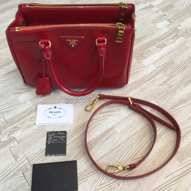PRADA - 紗栄子ちゃん愛用♡サフィアーノ プラダ 日本完売 バッグ 鞄