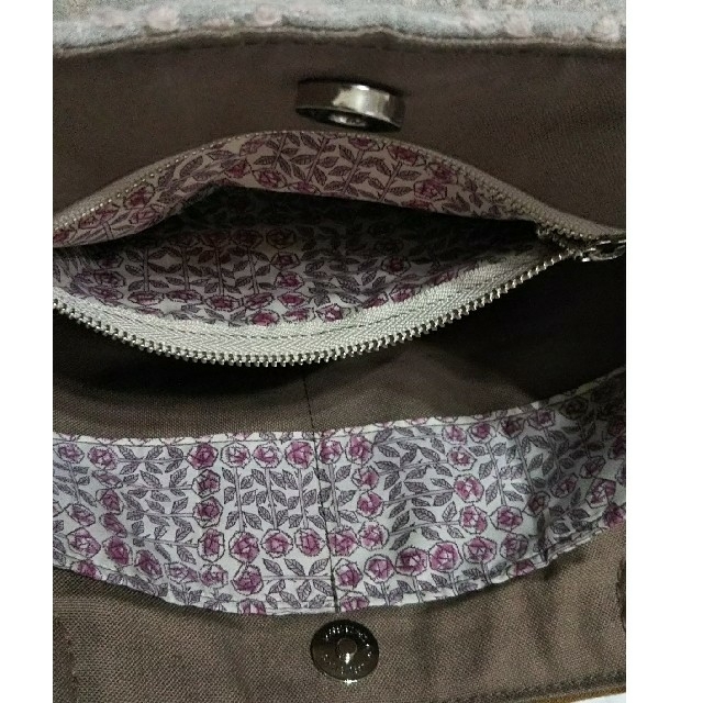 A4がラクラク入るかご編み付き横長トートバッグ ミナペルホネン