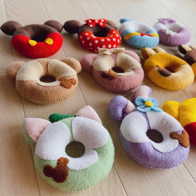 フェルト ドーナツ おままごとの通販 by プーリー's shop｜ラクマ