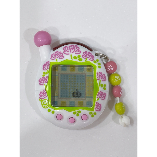 BANDAI - 超じんせーエンジョイたまごっちプラス れんげ柄 電池付き