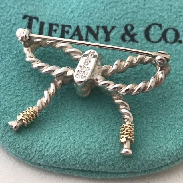 ショップ Tiffany コンビリボンモチーフ ブローチ美品