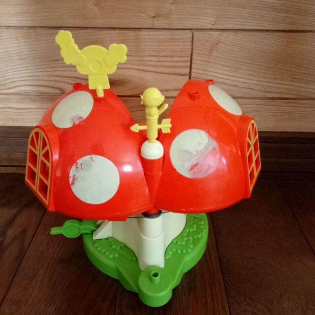 881【きのこのレストラン】白と黄色い服のきのこちゃん付きの通販 by