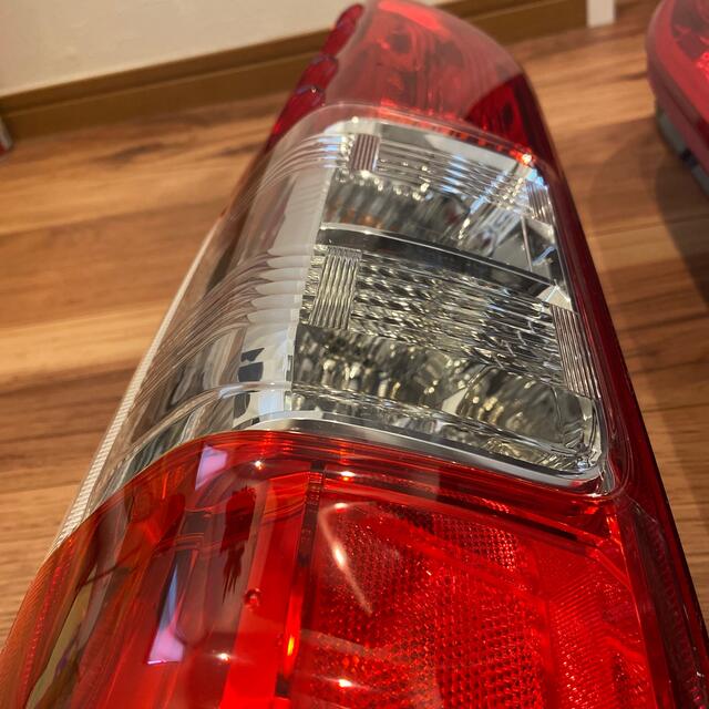 ハイエース 純正テールランプ 新車外しの通販はau PAY マーケット