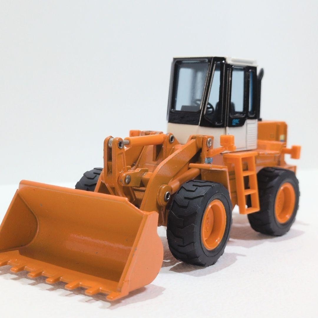 日立 - HITACHI 重機 1/40 LX70 ホイールローダー 日立建機 模型の通販