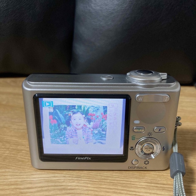 富士フイルム - FUJIFILM デジカメ FinePix F11 【バッテリー2個付】の