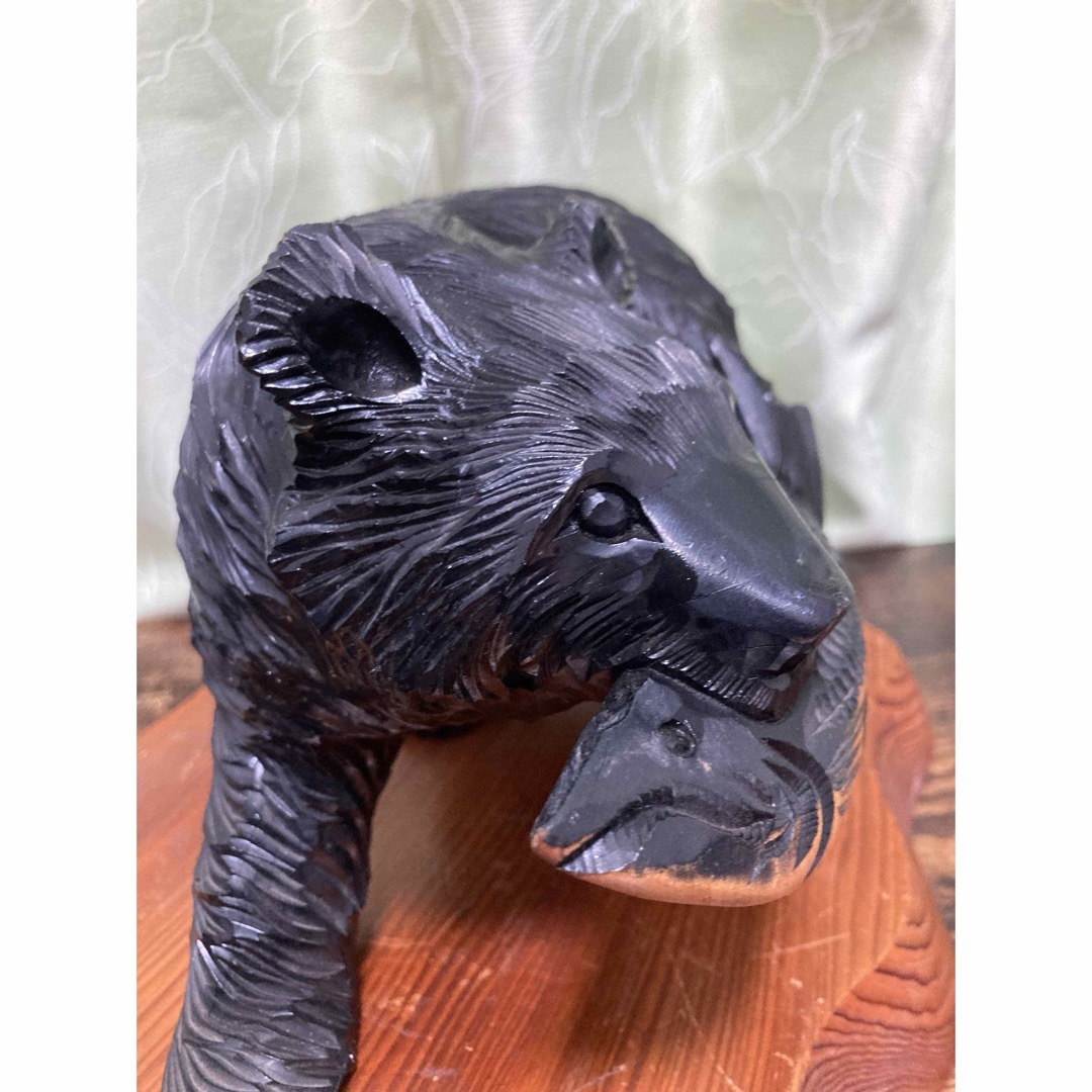 北海道 アイヌ民芸品 木彫りの熊 白老町 熊置物 インテリア 台座付きの