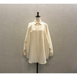 ohga FLOAT BLOUSE 美品！ OHGA オーガ FLOAT BLOUSE フロートブラウス