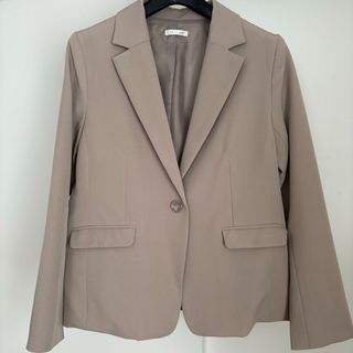 Apuweiser-riche - 新品タグ付き ダブルボタンテーラードジャケット