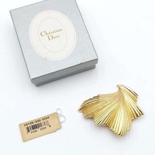 Christian Dior（ブローチ/コサージュ）のフリマアイテム一覧
