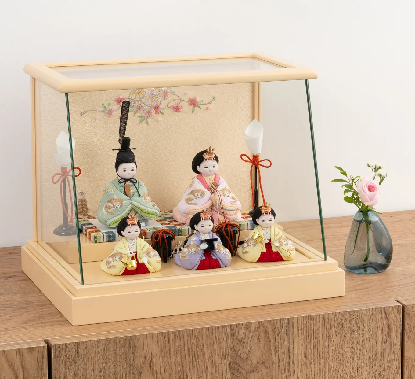 雛人形「あいあい 立雛 京刺繍・ねこにまり・桜色（ケース入