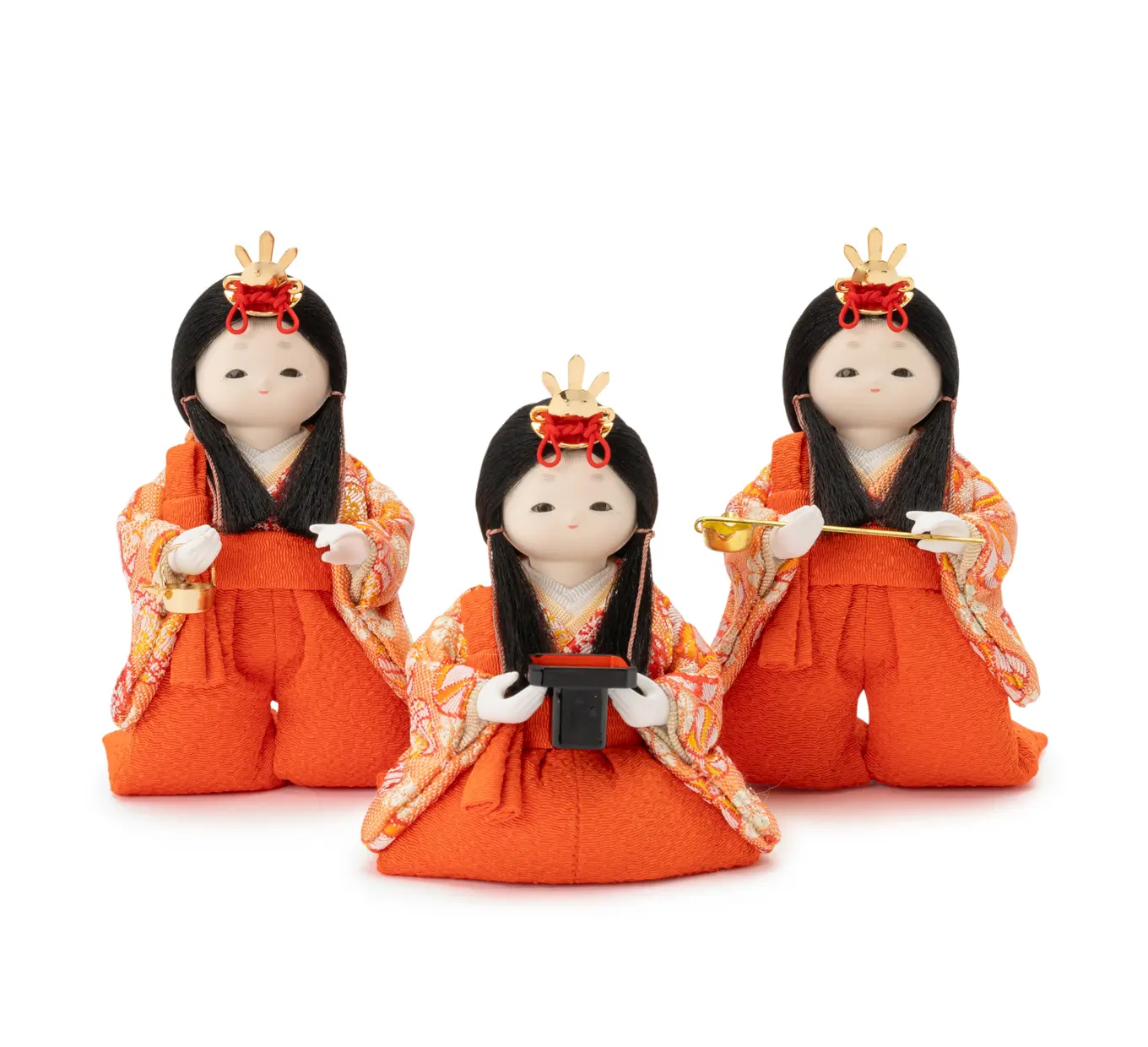 雛人形「ほのほの 三人官女 衣装着・手まり尽くし・紅色」｜雛人形の