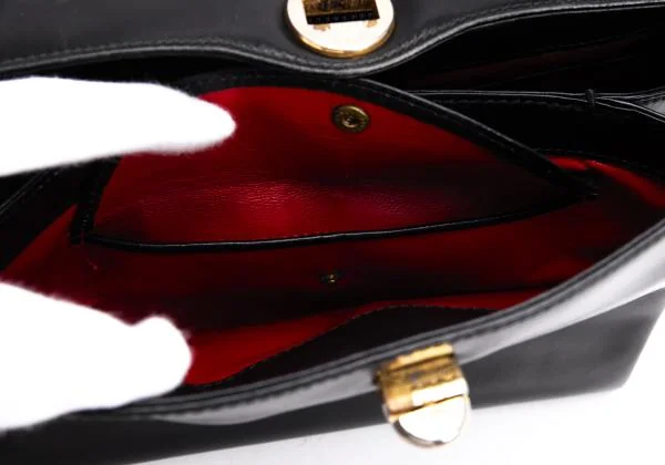 グッチGUCCI ターンロックレザーハンドバッグ 黒 (K-145621)