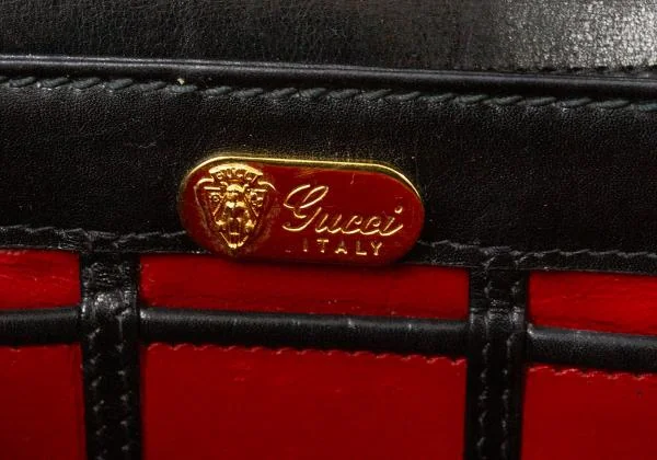 グッチGUCCI ターンロックレザーハンドバッグ 黒 (K-145621)