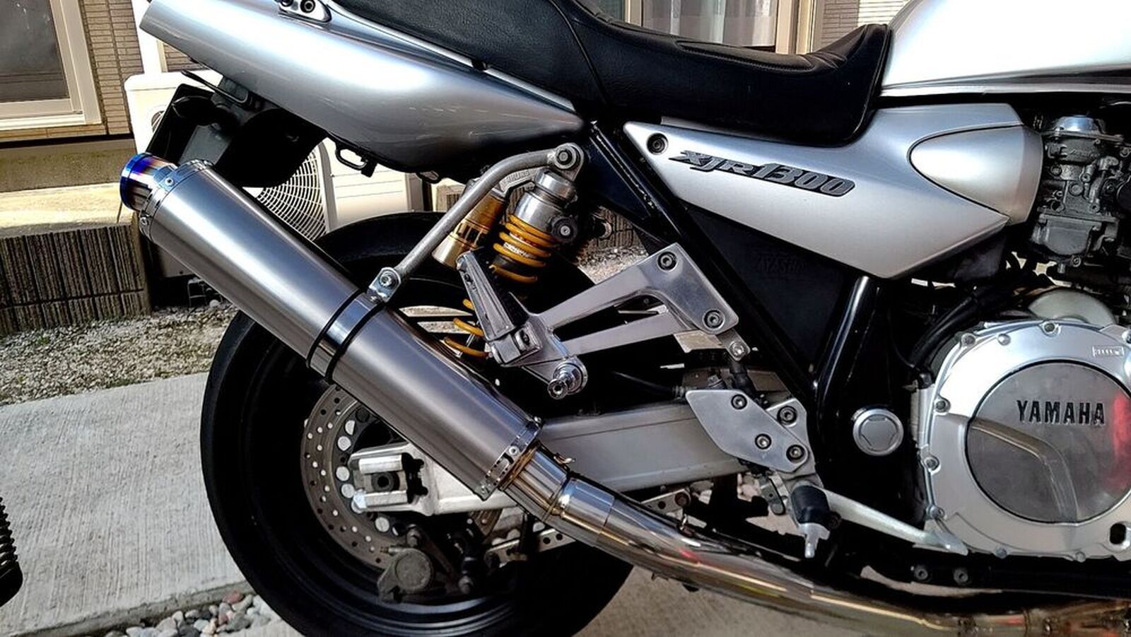 ヤマハ XJR1300「マフラー交換」 | ウェビックコミュニティ