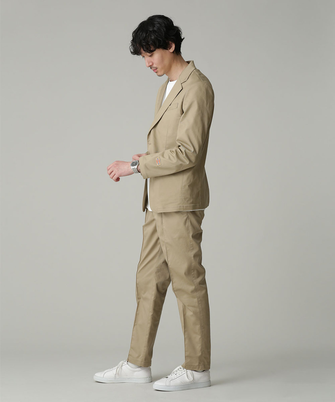 大人のセットアップ】「ディッキーズ」だけどスリムで上品。ナノ