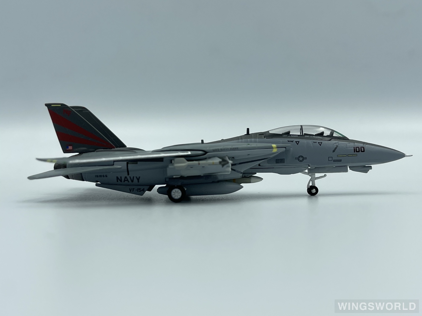 1:200 GULLIVER200 F-2A 6SQ 模型 1:200 GULLIVER200 F-2A 6SQ 模型 1