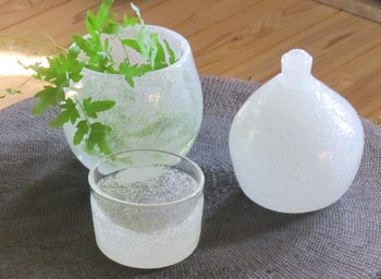 アトリエ宿根草．:横山秀樹・一人吹きガラス展⑨・・・白泡EGG瓶！