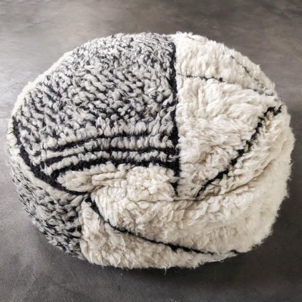 モロッコラグ ベニワレンのプフ60㎝×20㎝「モロッコインテリアのHibou