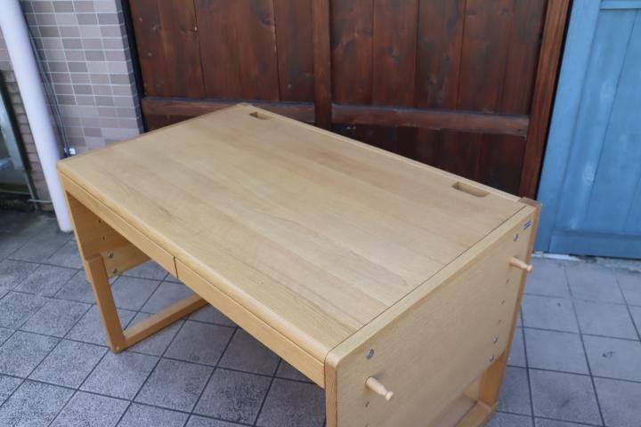 値下げ/karimoku(カリモク)とBenesse(ベネッセ)のコラボ商品 学び成長