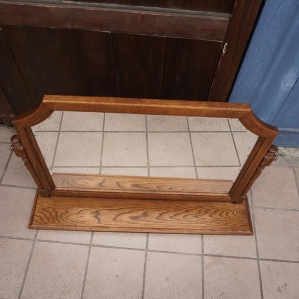 HAYAMA GARDEN(葉山ガーデン)で取り扱われていたアンティーク調置き鏡