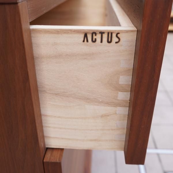 ACTUS(アクタス)で取り扱われていたSHINE(シャイン) ウォールナット材