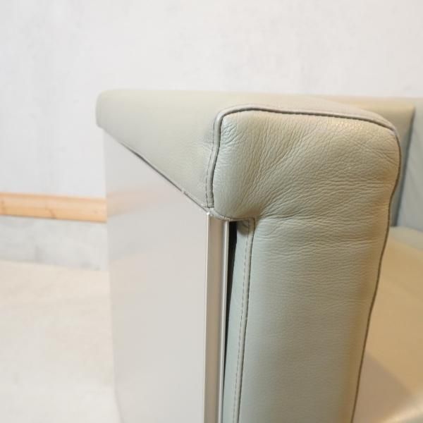 イタリアの高級ブランドCassina(カッシーナ)/INTER DÉCOR AIR FRAME