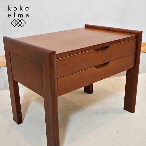 ヴィンテージ家具の北欧スタイル ナイトテーブルです。北欧家具らしい