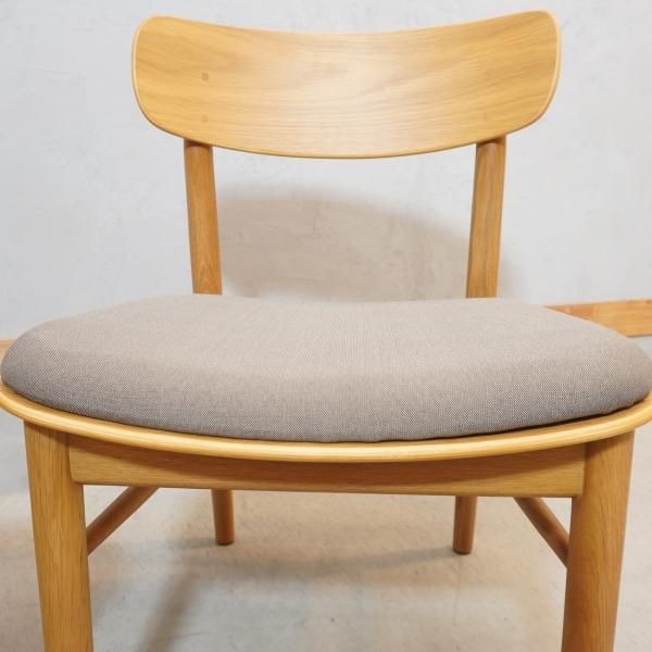 人気の無印良品(MUJI)のオーク無垢材を使用したリビングダイニング