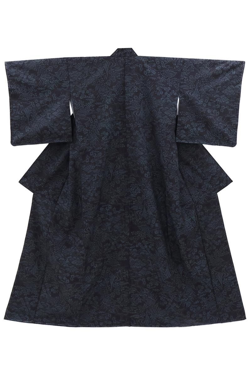 銀座【着物4616】本場結城紬 深い鉄紺色 160亀甲 風景文（証紙付