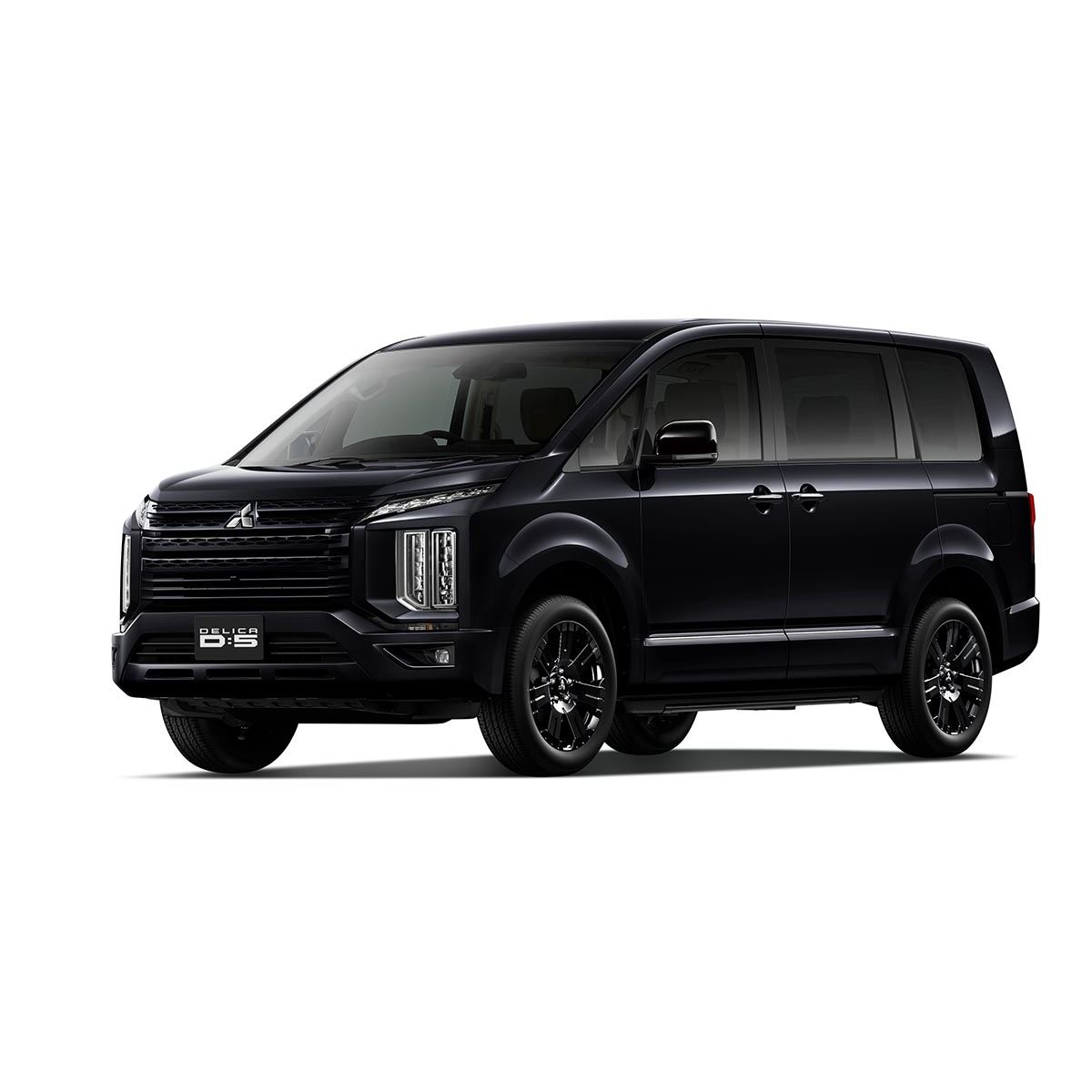 三菱デリカD：5」に黒い装いの特別仕様車が登場 「シャモニー」の8人