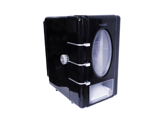 ボタンを押すと“ガランッ”と出てくる「大人のインテリア 自動販売機型