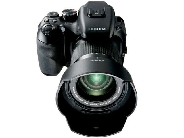FinePix S100FSの製品画像 - 価格.com