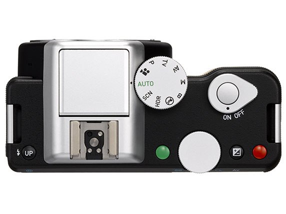 PENTAX K-01 レンズキット [ブラック×ブラック]の製品画像 - 価格.com