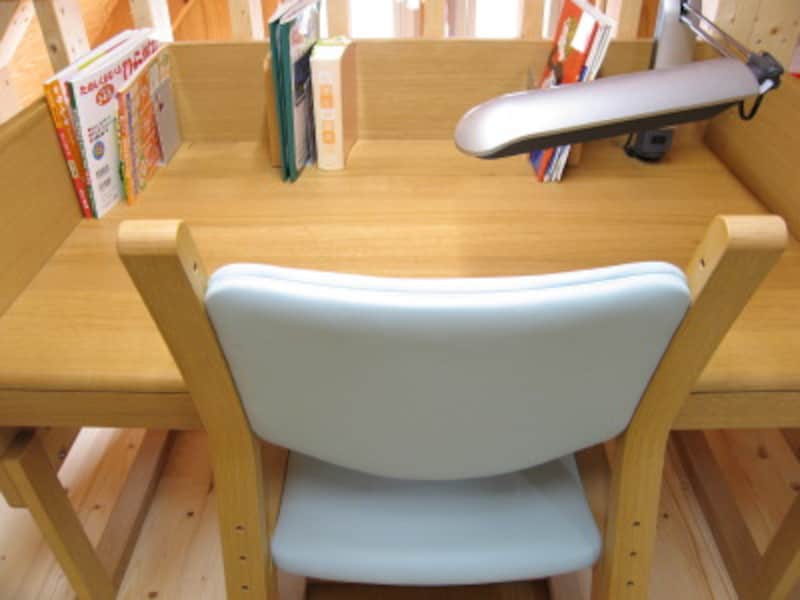 ベスト1学習机！ 学びデスクと成長チェア [子供用品] All About