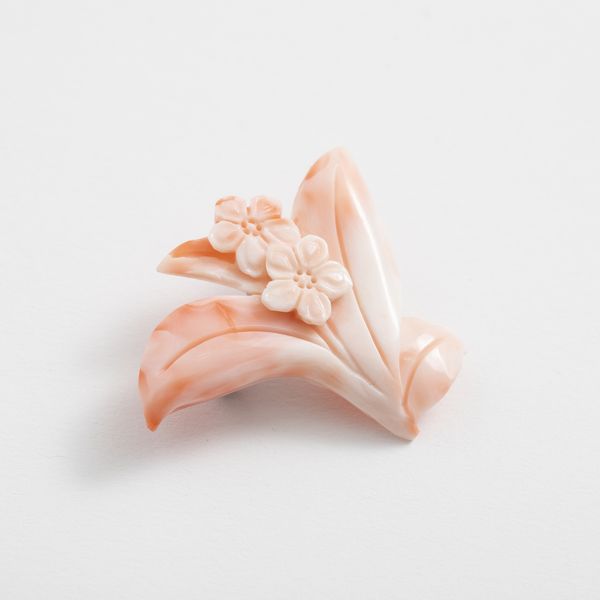 高知の珊瑚ブローチ小 日日草A -【当店限定】すべて1点もの、高知から