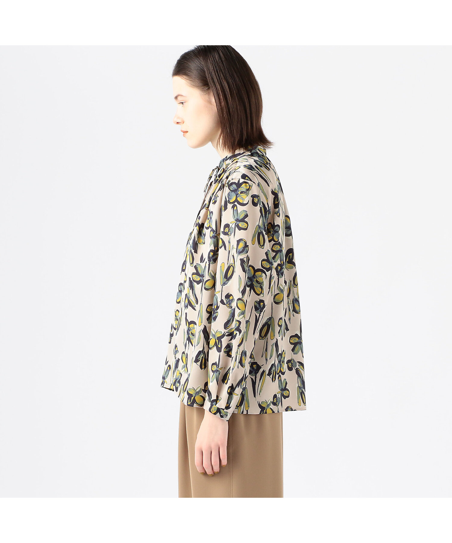 ライラフラワープリント ショルダータックブラウス | maison