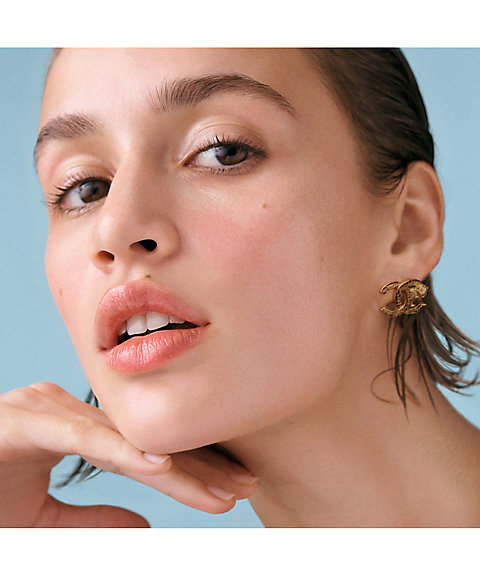 CHANEL（CHANEL） イドゥラ ビューティ マイクロ リクィッド