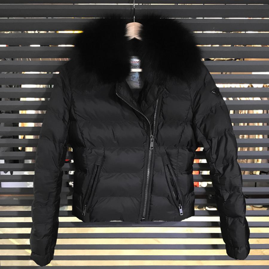 PRADA（プラダ） 【超美品】プラダ ファー付き ダウンジャケット
