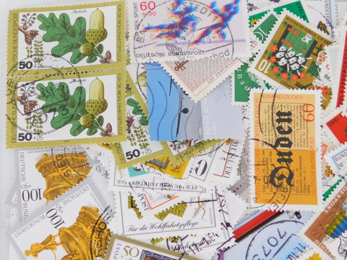 海外切手 ドイツ 1000枚 寄付切手 使用済切手 外国切手 コラージュ